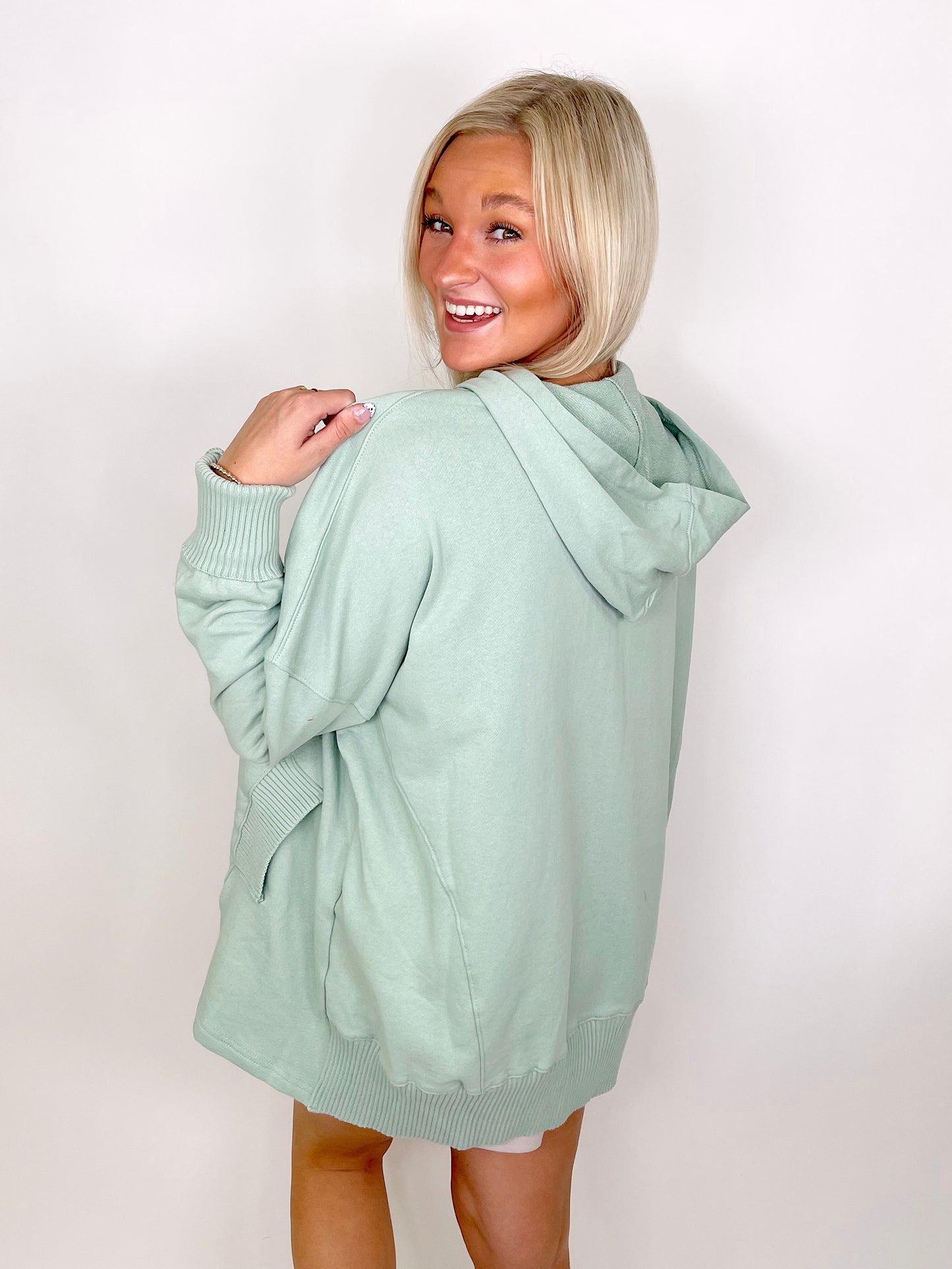The Vivi Pullover-Hoodies-Aemi + Co-The Village Shoppe, Women’s Fashion Boutique, Shop Online and In Store - Located in Muscle Shoals, AL.
